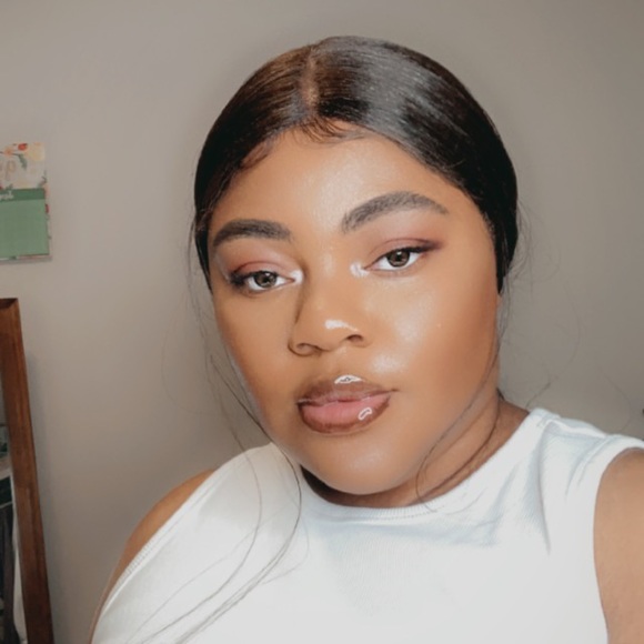 Meet your Posher, Grace - Picture 2 of 3